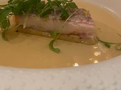 时令鲜鱼伴鲜虾清汤及花椒-Caprice(香港四季酒店)