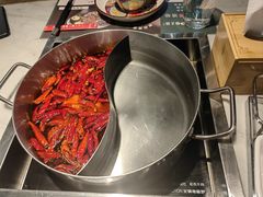 -尚尚仙·酸汤猪手·猪肚鸡火锅(华联万柳购物中心店)