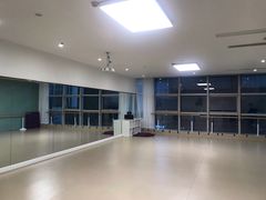 -红舞鞋舞蹈教育(近江校区)