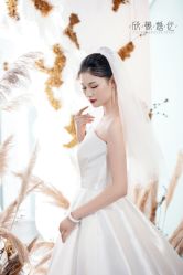 -欣薇婚纱(新源乐汇城店)