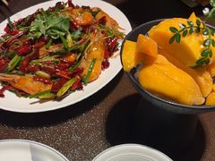 -曼听小寨海鲜烧烤·大连辣炒大王(盖州街店)