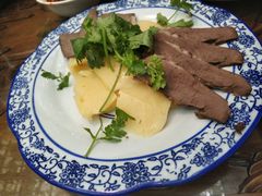-阿鹏故事云南野生菌火锅(人民路店)