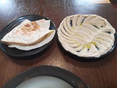 Hummus (one bread) 鹰嘴豆-Uncle Kosto科斯托·中东菜