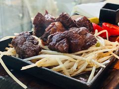 -穹六人间 people 6(岳阳路店)