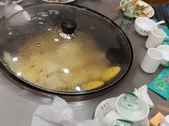 -屯老二农家铁锅炖·行业领军者(梅江店)