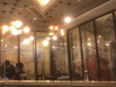 -潮庭港式茶餐厅·熊仔奶茶(同济广场店)