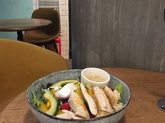 鸡肉牛油果芒果色拉-Wagas沃歌斯(太古汇店)