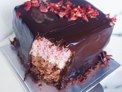 -UNI UNI(环亚凯瑟琳店)