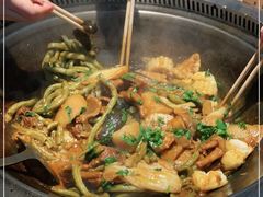 -山河屯铁锅炖(哈西站店)