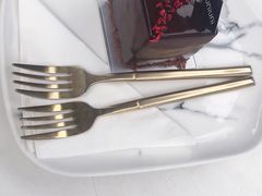 -UNI UNI(环亚凯瑟琳店)