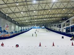 -乔波室内滑雪场