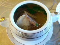 萝卜牛腩汤-和平饭店