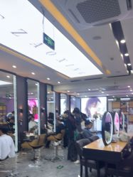 -藤野造型烫染·漂发