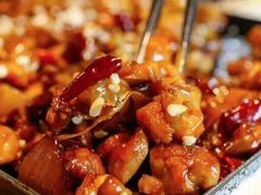 -肥肥虾庄·金牌油焖大虾(杨园滨江时代walk店)