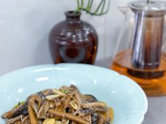 清炒鳝丝-沪依小酒馆心意菜