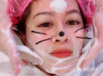 每個月保養一次臉才不會太乾 真的很推薦保濕導入