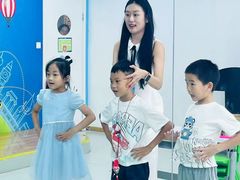 -蓝话筒·少儿成人演讲口才·主持朗诵·戏剧表演(大华第一坊店)