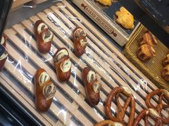 -面包新语(龙湖·西宸天街店)