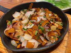 黑松露牛肝菌焖牛蛙-云海肴·汽锅鸡·云南菜(广安门天虹店)
