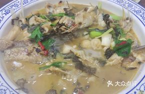 Braised Bighead Carp with Perilla Leaves