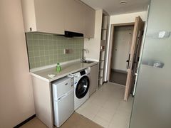 -东方体育中心(地铁站)