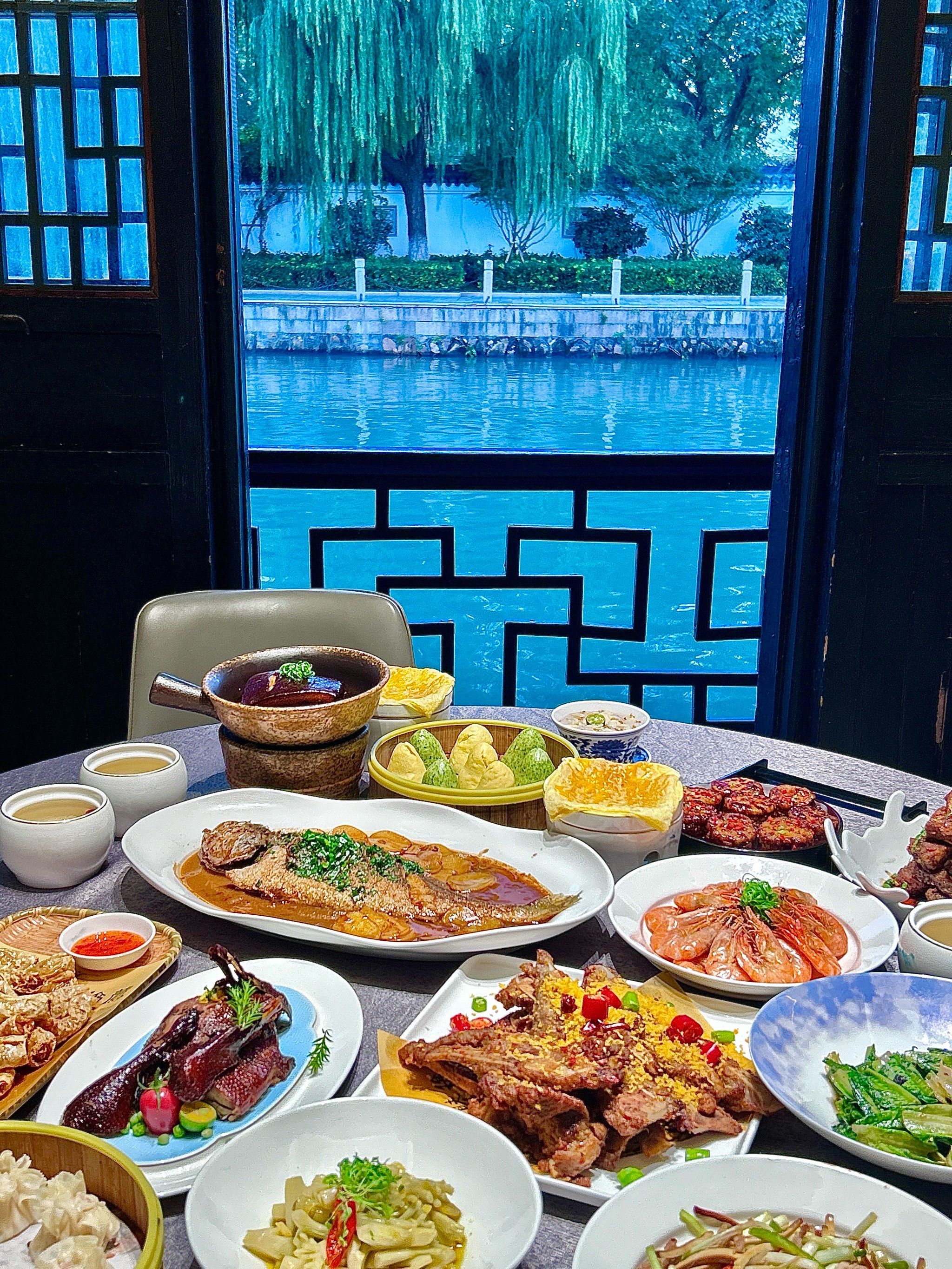 n嘉兴月河街刚逛完!这家店吼吼吃!