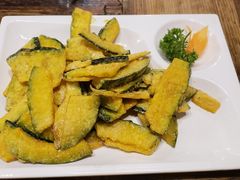 -朋友圈概念餐厅(象山万达广场店)