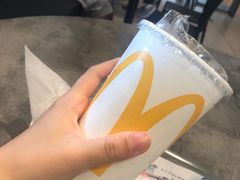 -麦当劳(展览路店)