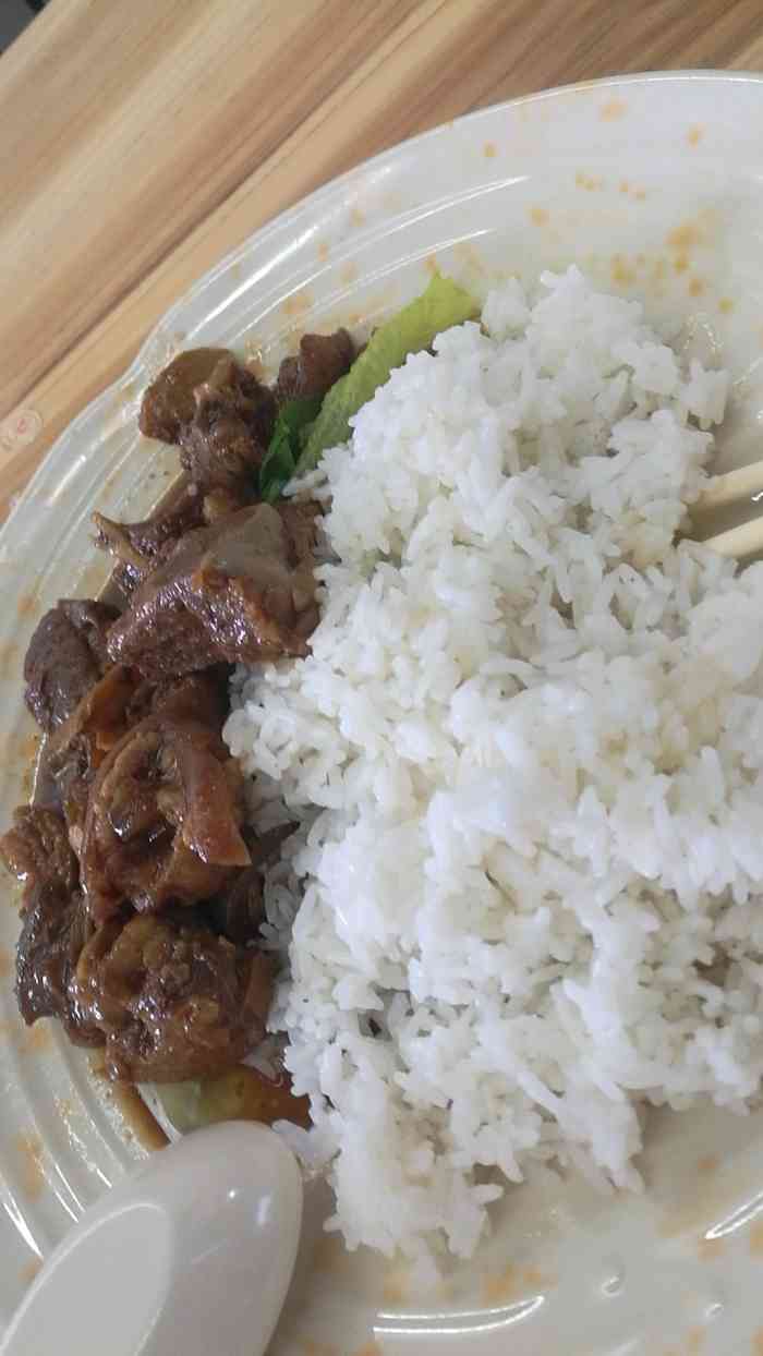 春晖园饭堂-"石锅饭:在环院食堂三楼噢 人气很高 味道.