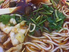 招牌香辣牛腩粉-鑫花溪牛肉米粉(人民广场店)