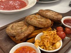 烤肠拼盘-莫斯科餐厅