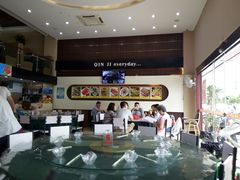 -覃记海鲜美食餐厅