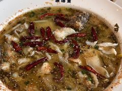 -渔语鱼酸菜鱼新川菜(来福士店)