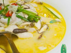 -蜜桃餐厅·伴山(湖滨商业街店)