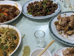 -黑龙江美食城(三角公园店)