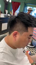 -海文先生国潮烫染男士理发馆