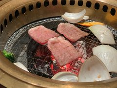 -山川小町·极番烧肉(新地假日广场店)