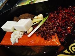 -重庆三峡火锅城(梅林店)