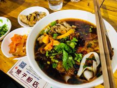 -矮子粉店1985·长沙米粉(湘春路店)