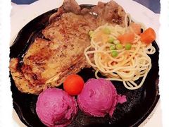 -豪客来牛排(中央花苑店)