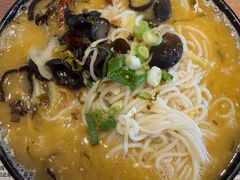 -肥汁米蘭香港米线(定西路店)
