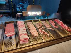 -山焱·炭火自助烤肉(周浦万达店)