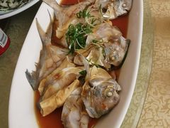 鲳鱼蒸面结-骆驼阿三饭店(迪赛邻里店)