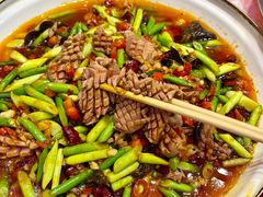 -肥小宝·金牌油焖大虾(襄阳龙虾地标店)