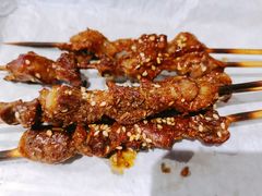 羊肉串-马路牙子地桌烤肉(工体店)