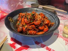 -肥肥虾庄·金牌油焖大虾(汉街SKP店)
