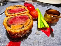 惠灵顿牛排-弦月窗LUNETTE BY AMANDA(复兴路店)