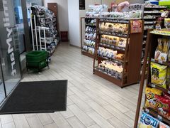 -全家便利店(四平路六店)