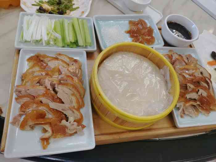 鸿兴楼饭庄(真理道店)-"下班晚 到家不知道吃什么 跟妈妈来家门口.