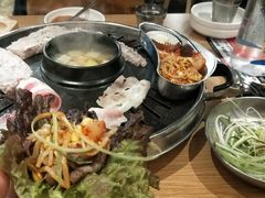 -江南猪肉商会无限续吃(弘大店)